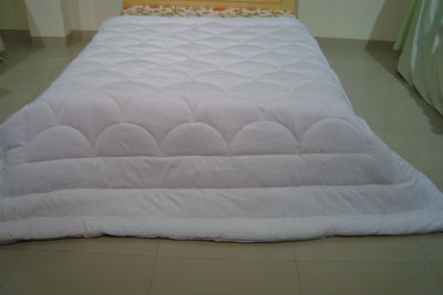 Comforter White